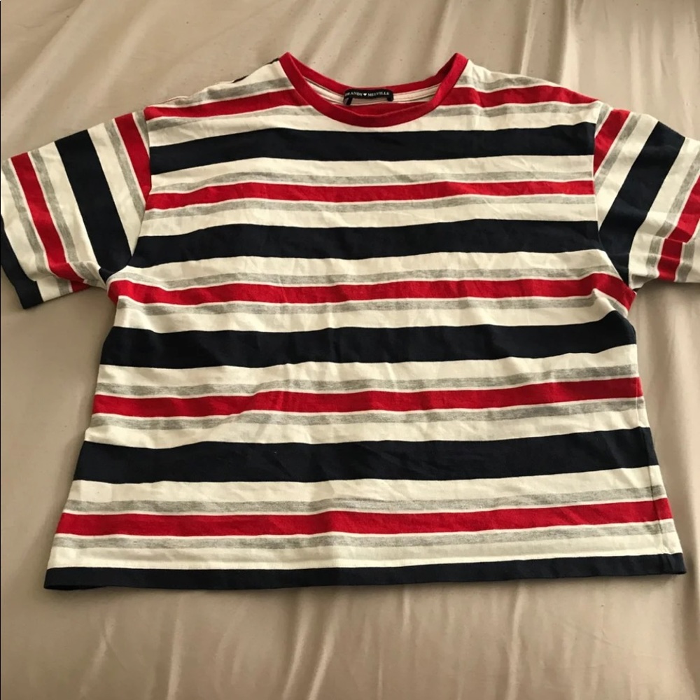 Brandy Melville tee - Picture 1 of 4